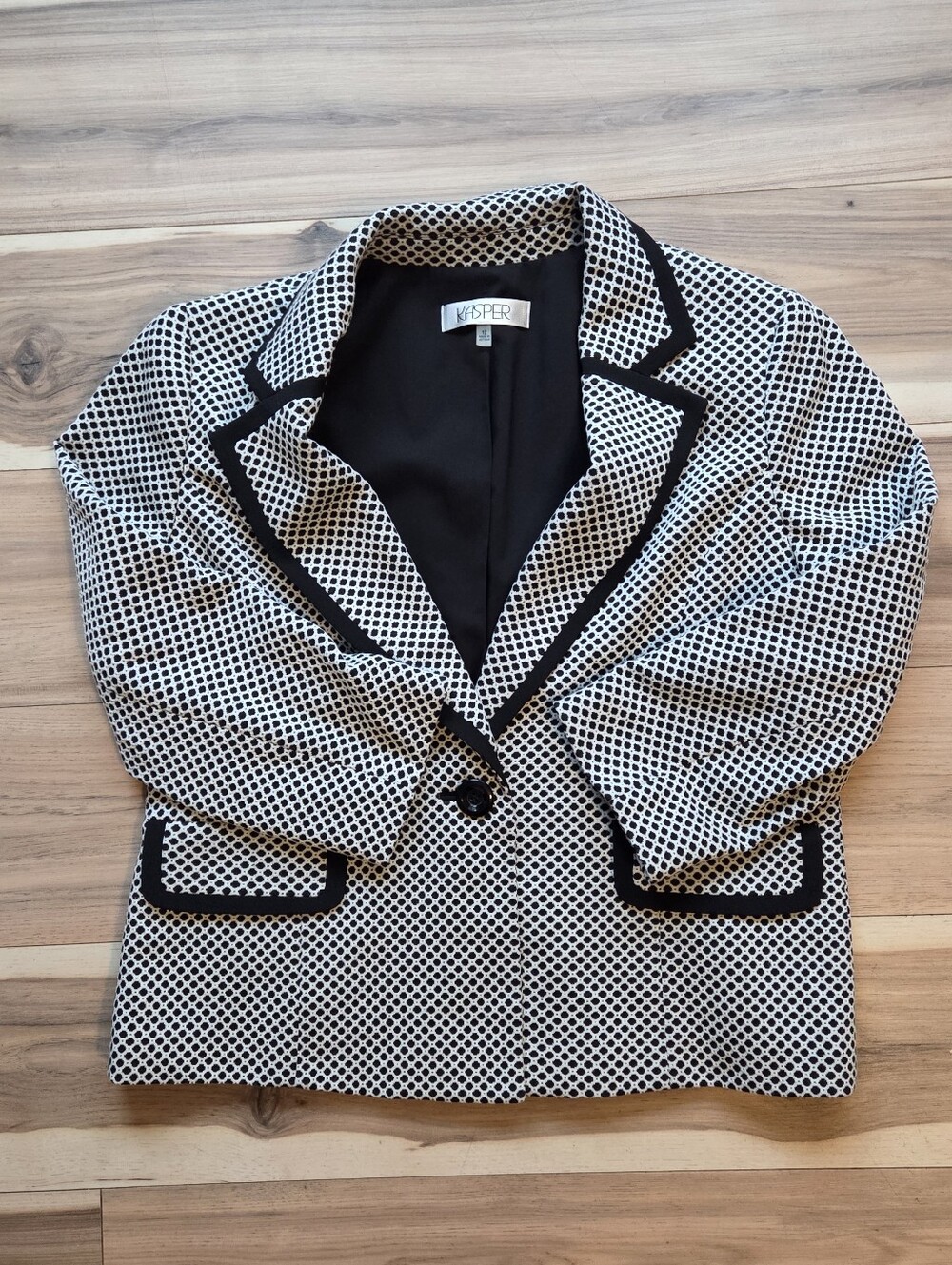 Kasper Black and White Geometric Print Blazer Jacket Women’s Size 12 Career Wear